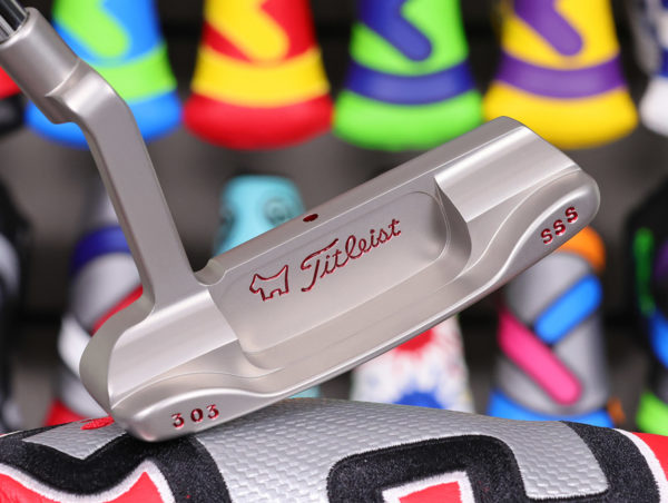 scotty cameron tour only sss newport beach handstamped circle t putter with scotty dog stamp and sight dot golf club