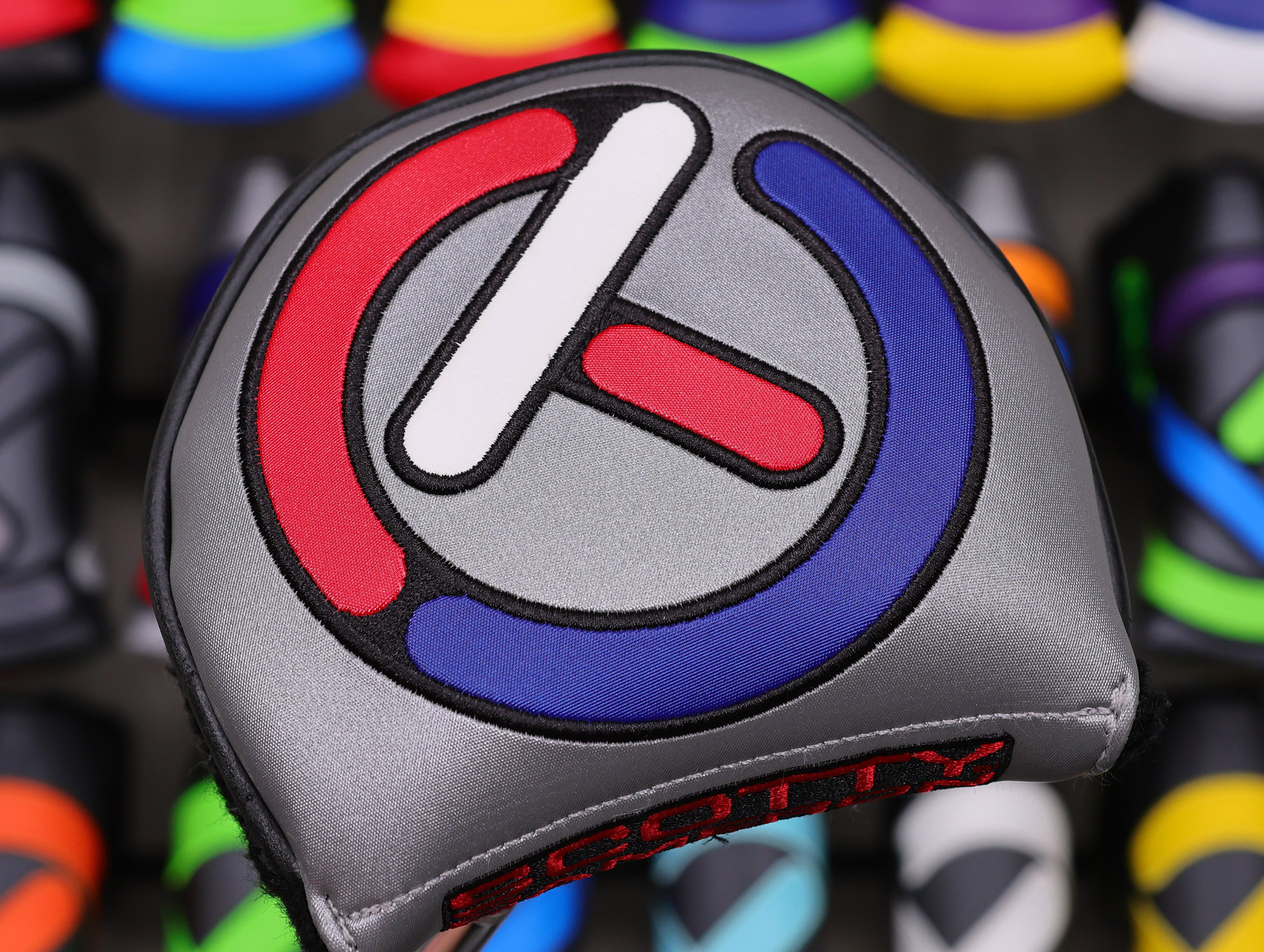 Scotty Cameron 2026 Tour Only Phantom 7.5 Circle T 360G w/ Top Line & Carbon Steel "Chain-Link" Milled Insert - Image 9