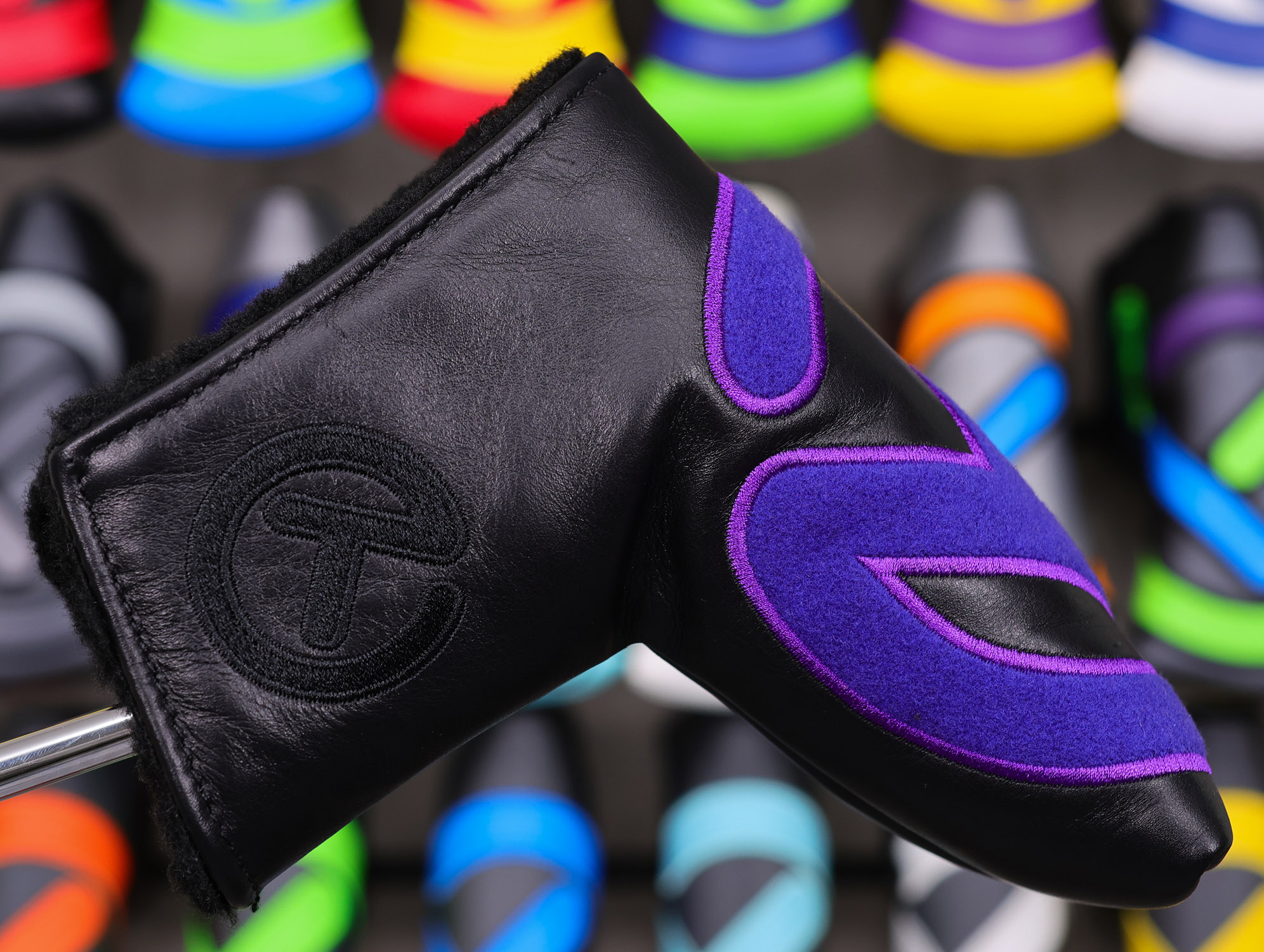 scotty cameron encintas california gallery vault exclusive black genuine leather with purple velvet industrial circle t blade headcover