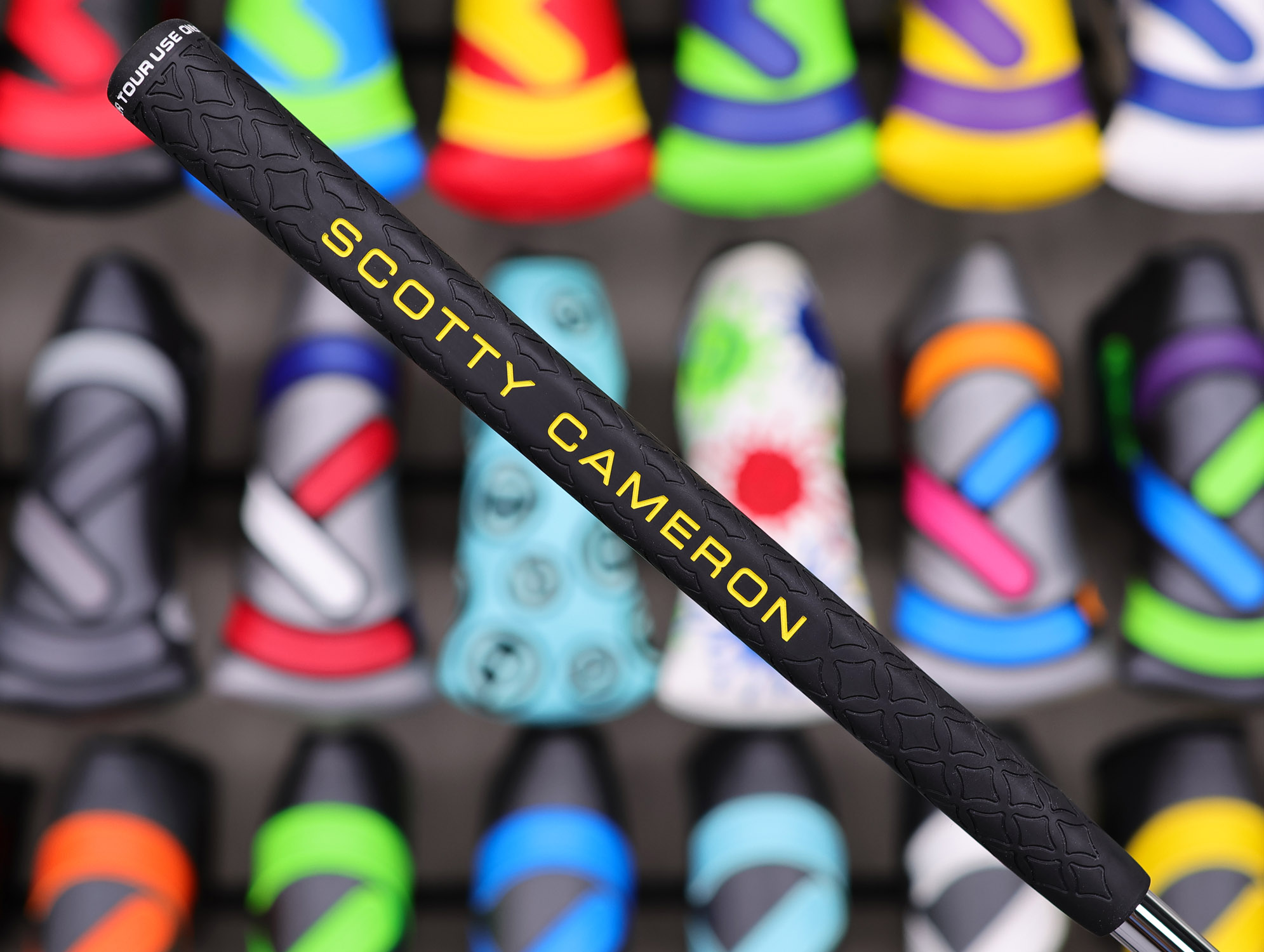 Scotty Cameron Tour Only 2026 Buttonback GoLo 6.2-R “Round” Circle T 360G w/ Carbon Steel “Chain-Link” Milled Insert - Image 8