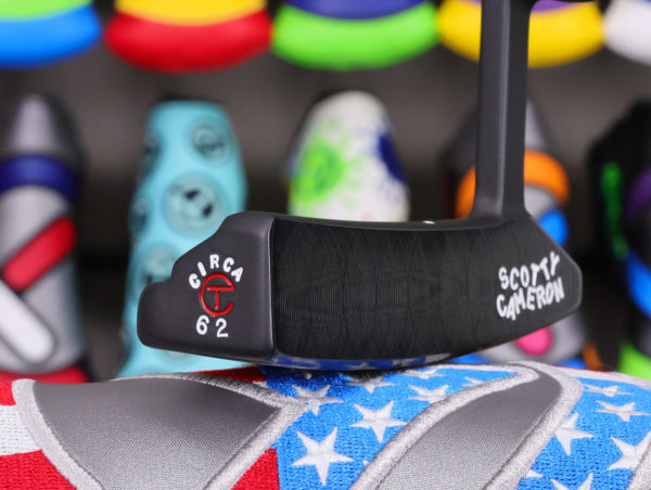 scotty cameron tour only 3x black carbon steel circa 62 number 3 handstamped circle t putter with extreme toe stamps and sight dot golf club