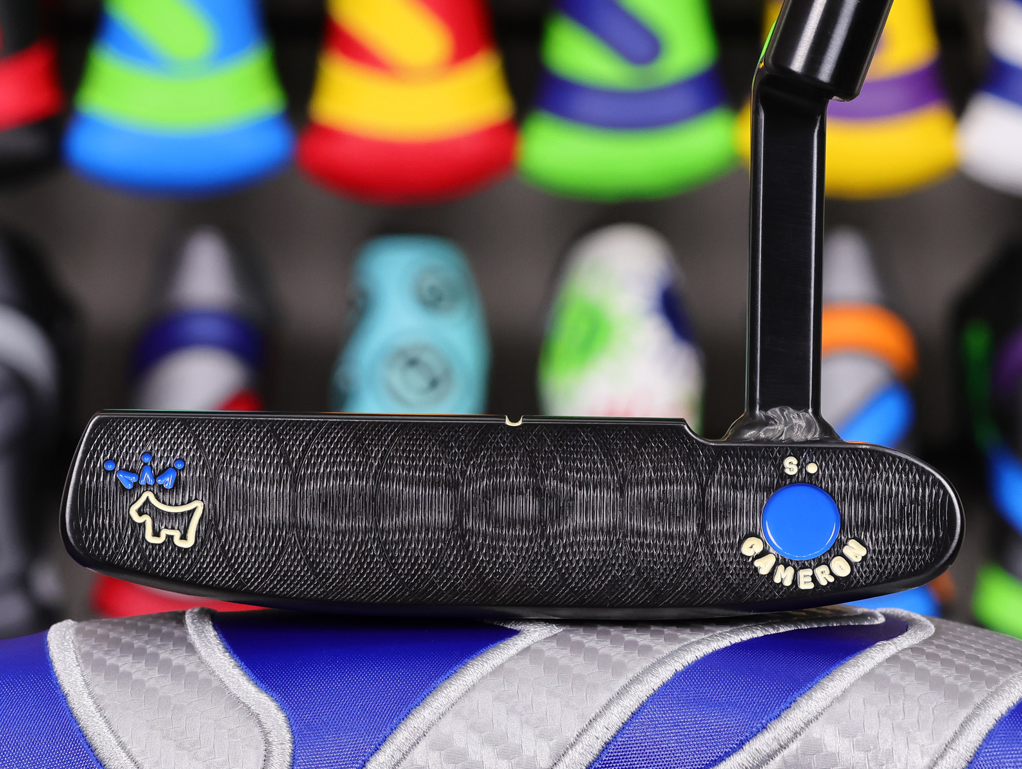 scotty cameron tour only brushed black carbon masterful 009m 029 roll top circle t 350g putter with extreme toe stamp golf club