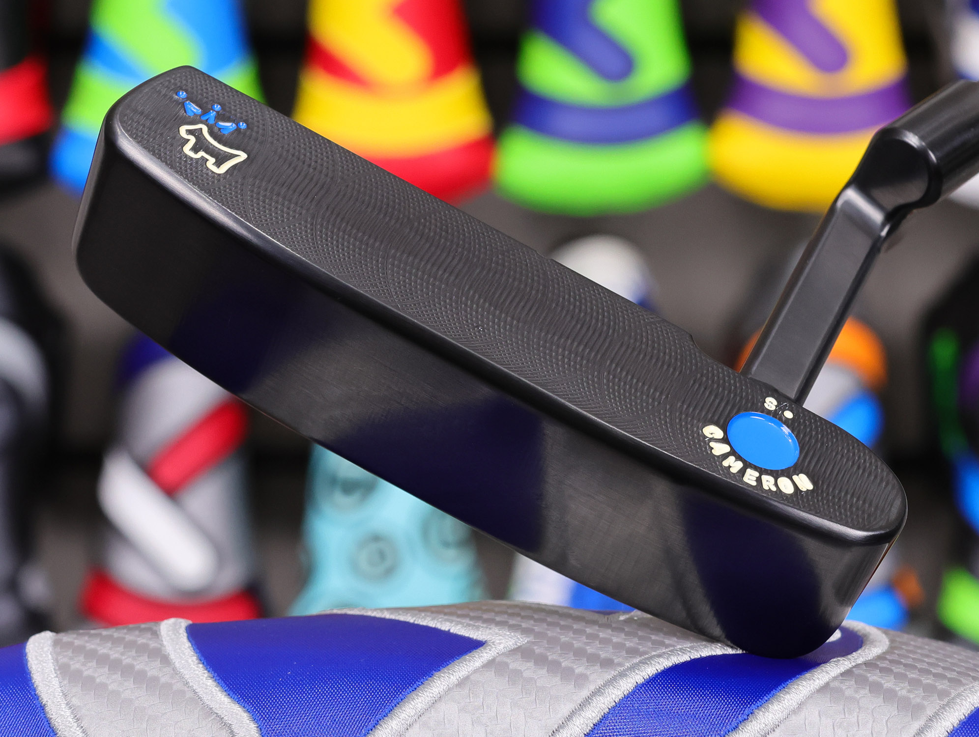 scotty cameron tour only brushed black carbon masterful 009m 029 roll top circle t 350g putter with extreme toe stamp golf club